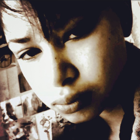 Meet your Posher, Noneur - Picture 1 of 1